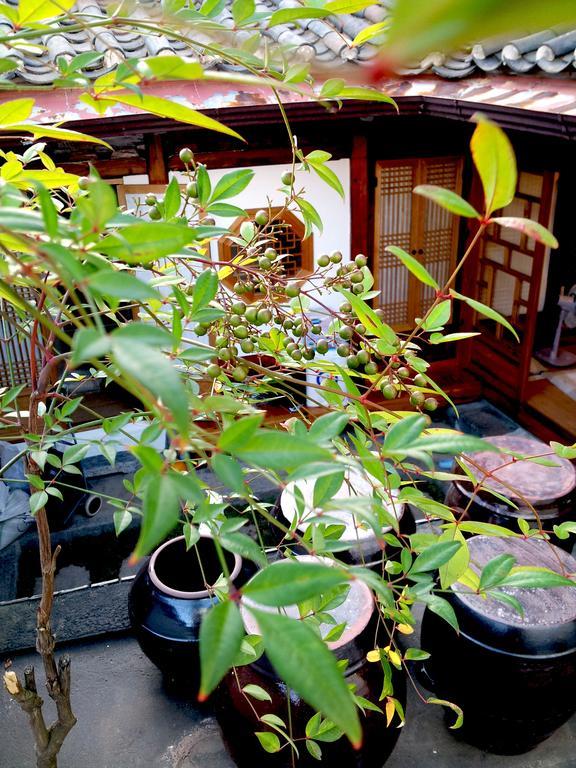 Vine Hanok Guesthouse Seoul Bagian luar foto