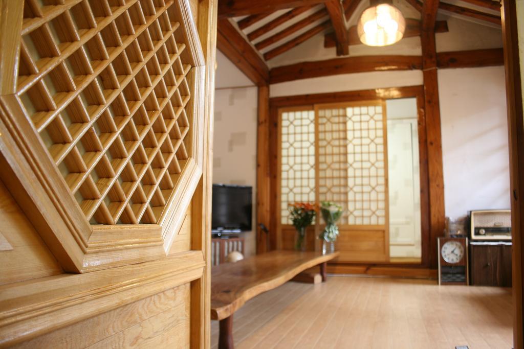 Vine Hanok Guesthouse Seoul Ruang foto